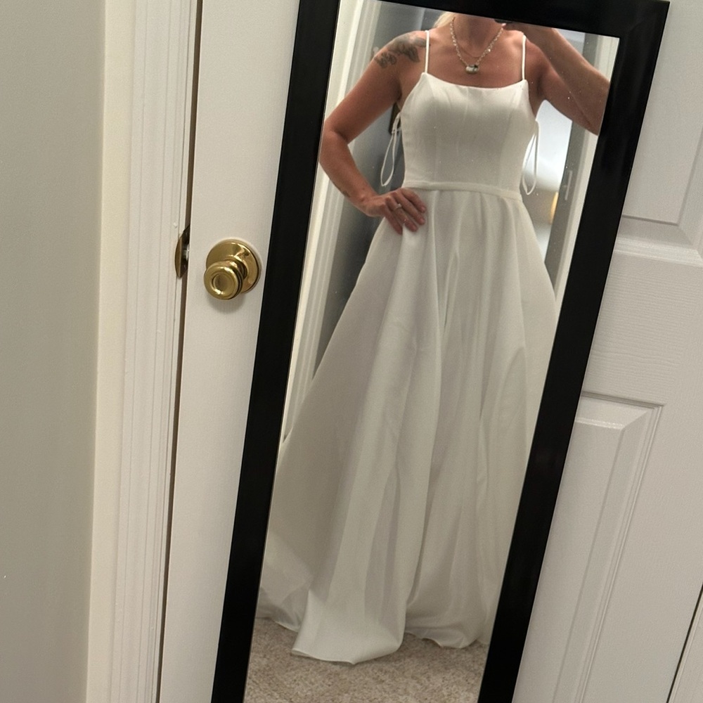 Elegant White Wedding Dress